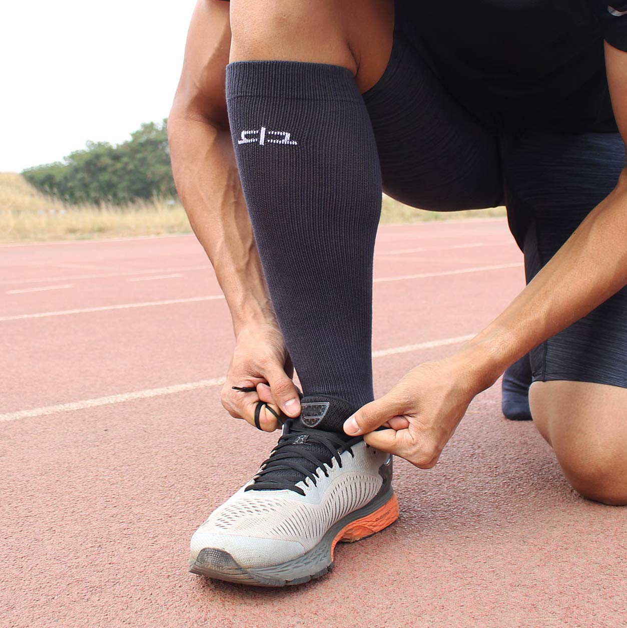 Heelium Bamboo Compression Socks For Men & Women | Odour Free & Superior Grip | Running, Cycling, Boosts Blood Circulation & Recovery